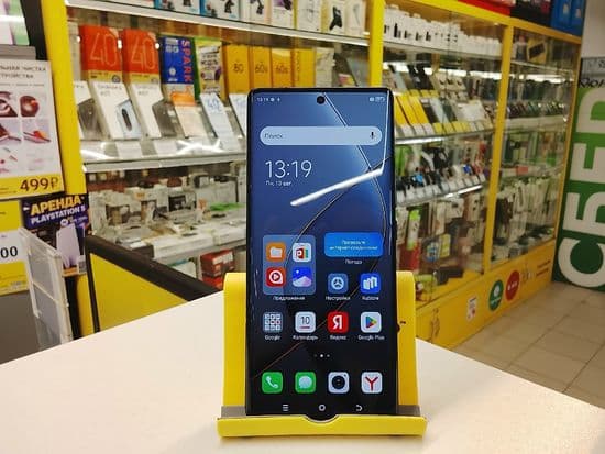 Фото 2: Tecno Spark 20 PRO plus 8/256GB по адресу г. Нижний Тагил, Черноисточинское шоссе, 17