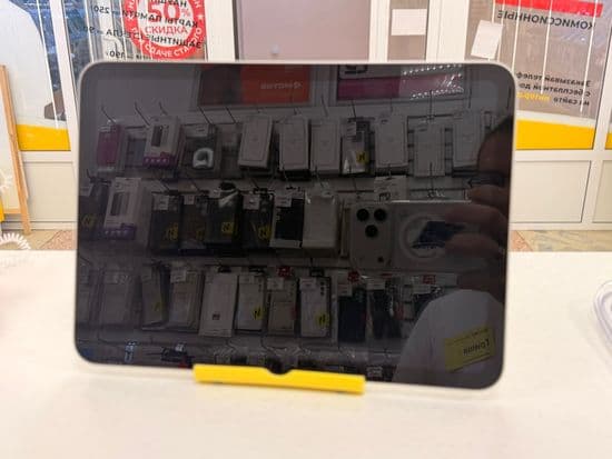 Фото 1: Apple iPad 2025 Wi-Fi (A3354) 128GB по адресу г. Североуральск, ул. Ленина, 31