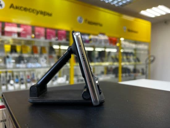 Фото 6: Tecno Camon 40 8/256GB по адресу г. Кировград, ул. Свердлова, 70