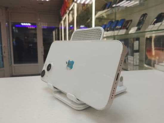 Фото 2: Apple iPhone 13 128GB по адресу г. Нижний Тагил, пр-т Ленина, 10