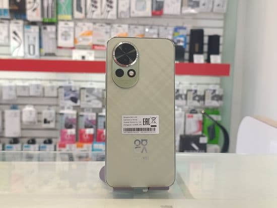 Фото 2: Huawei Nova 13 12/256GB по адресу г. Верхотурье, ул. Ершова, 5