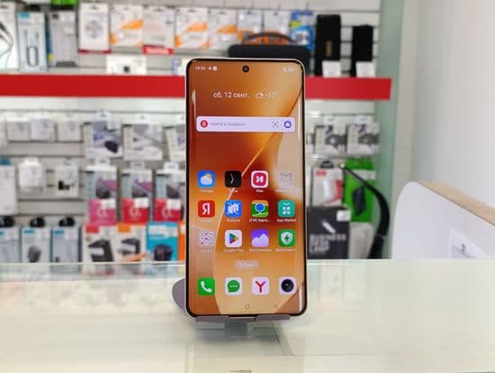 Фото 1: Realme 15 PRO 5G 8/256GB по адресу г. Верхотурье, ул. Ершова, 5