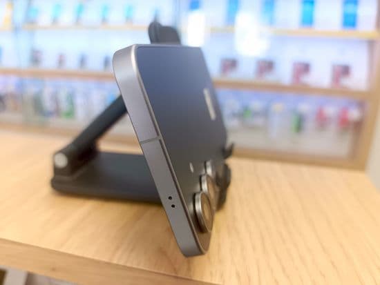 Фото 3: Samsung Galaxy S25 FE 8/256GB по адресу г. Карпинск, ул. Мира, 54