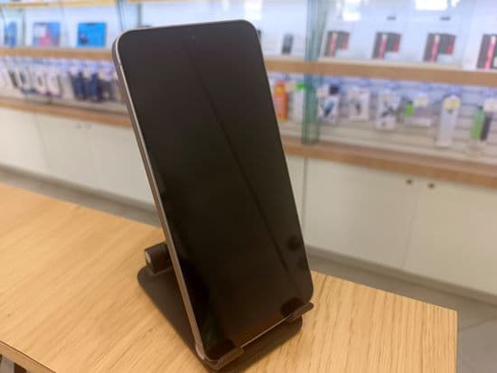 Фото 5: Samsung Galaxy S25 FE 8/256GB по адресу г. Карпинск, ул. Мира, 54