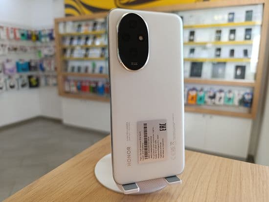 Фото 6: Honor 200 8/256GB по адресу г. Верхотурье, ул. Карла Маркса, 3а