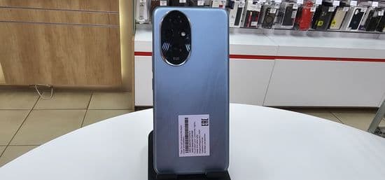 Фото 3: Honor 200 8/256GB по адресу г. Нижний Тагил, ул. Металлургов, 58а