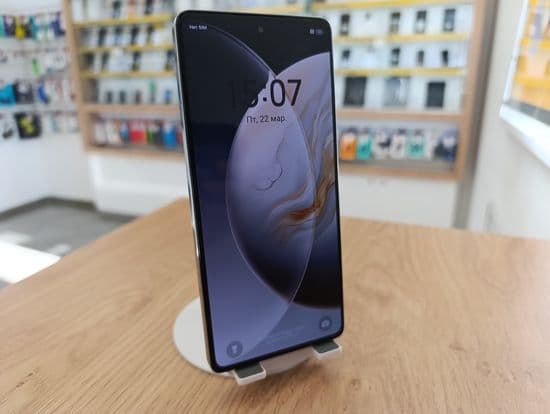Фото 5: Tecno Camon 30 8/256GB (белый) по адресу г. Верхотурье, ул. Карла Маркса, 3а