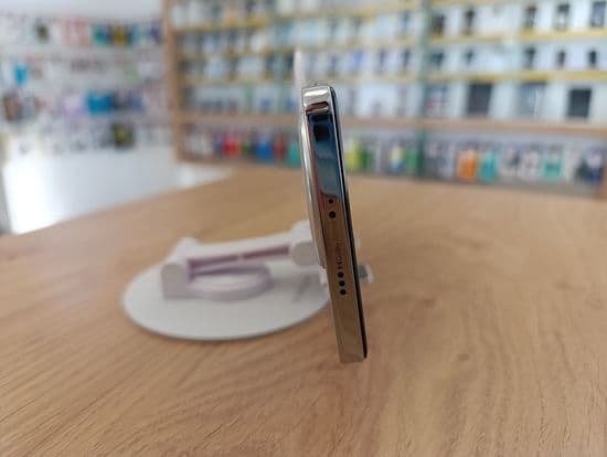 Фото 8: Tecno Camon 30 8/256GB (белый) по адресу г. Верхотурье, ул. Карла Маркса, 3а