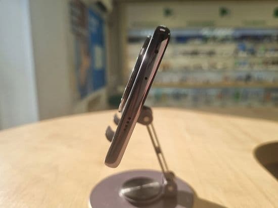 Фото 7: Tecno Camon 30S Pro 8/256Gb (серый) по адресу г. Красноуральск, ул. Ленина, 8а