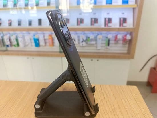 Фото 2: Tecno Camon 30S Pro 8/256Gb (серый) по адресу г. Карпинск, ул. Мира, 54