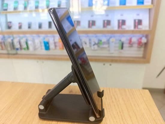 Фото 7: Tecno Camon 30S Pro 8/256Gb (серый) по адресу г. Карпинск, ул. Мира, 54