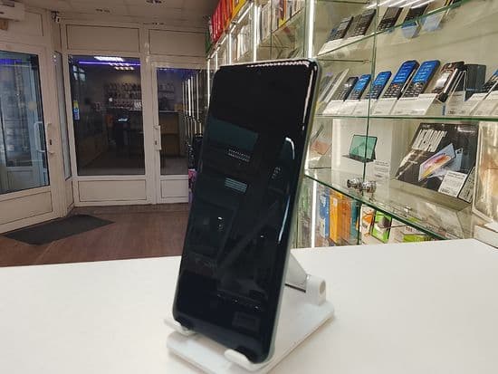 Фото 1: Realme 15 Pro 12/512GB по адресу г. Нижний Тагил, пр-т Ленина, 10
