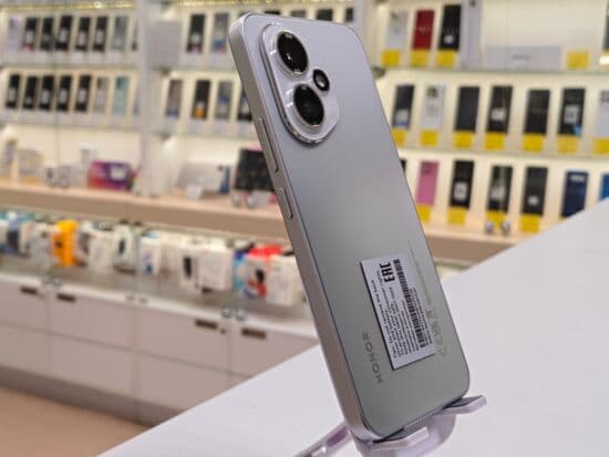 Фото 1: Honor 400 12/512GB по адресу г. Новая Ляля, ул. Розы Люксембург, 69в